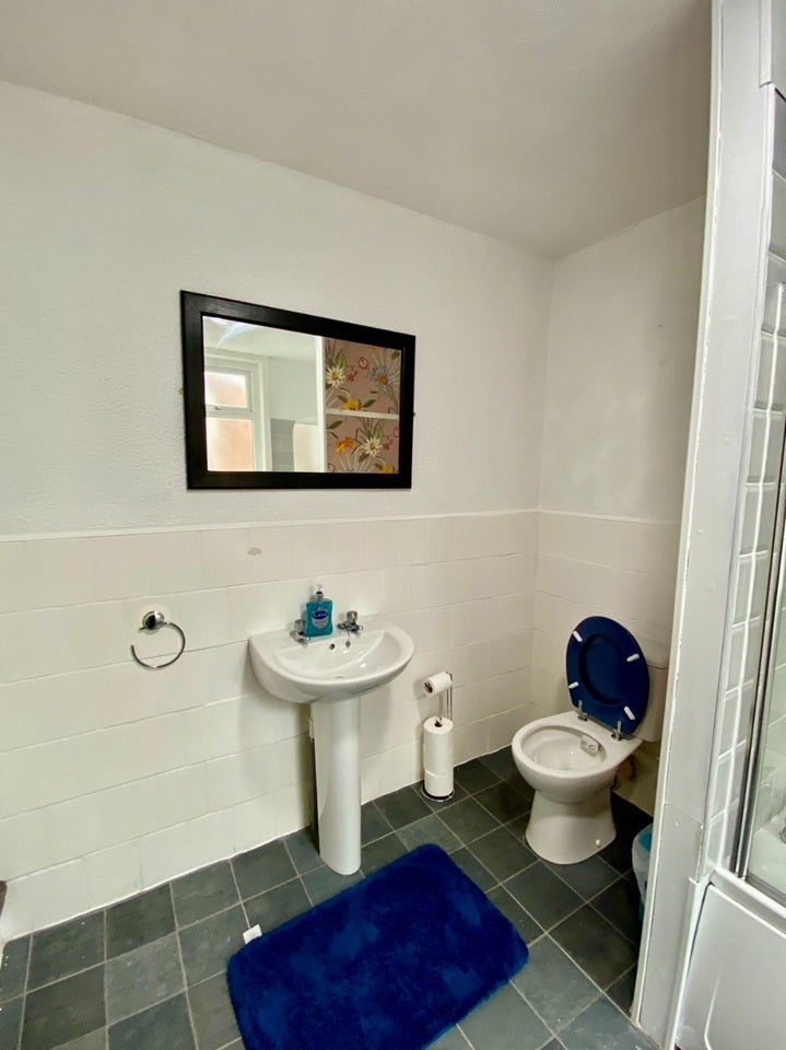 Room Horsham Street in Salford