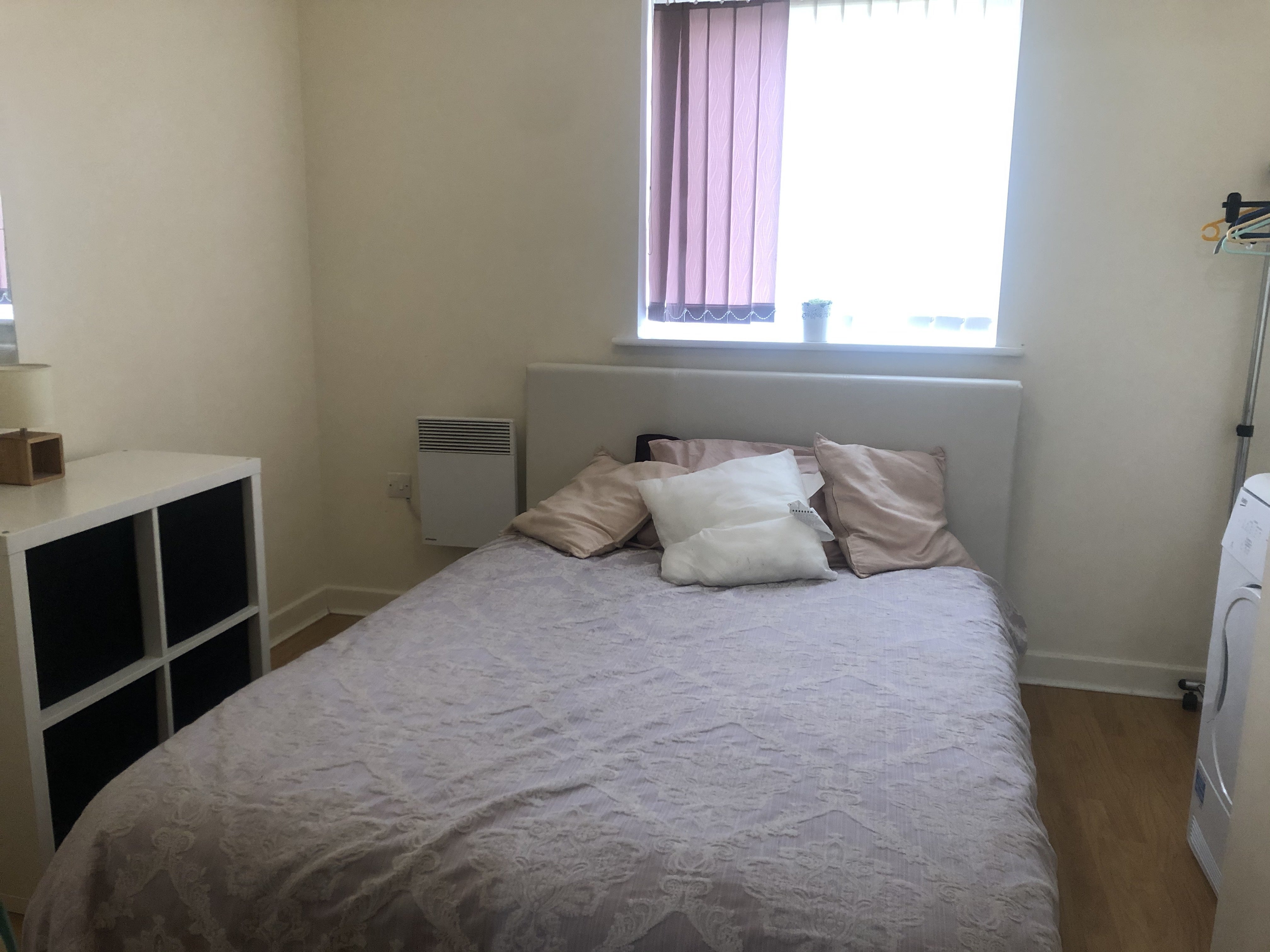 Flat Eccles New Road in Salford