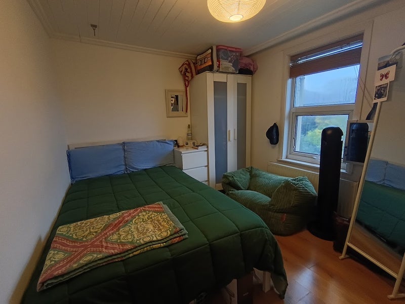 Room Umfreville Road in Greater London