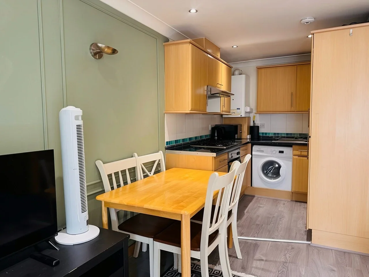 Flat Whitechapel Road in Greater London