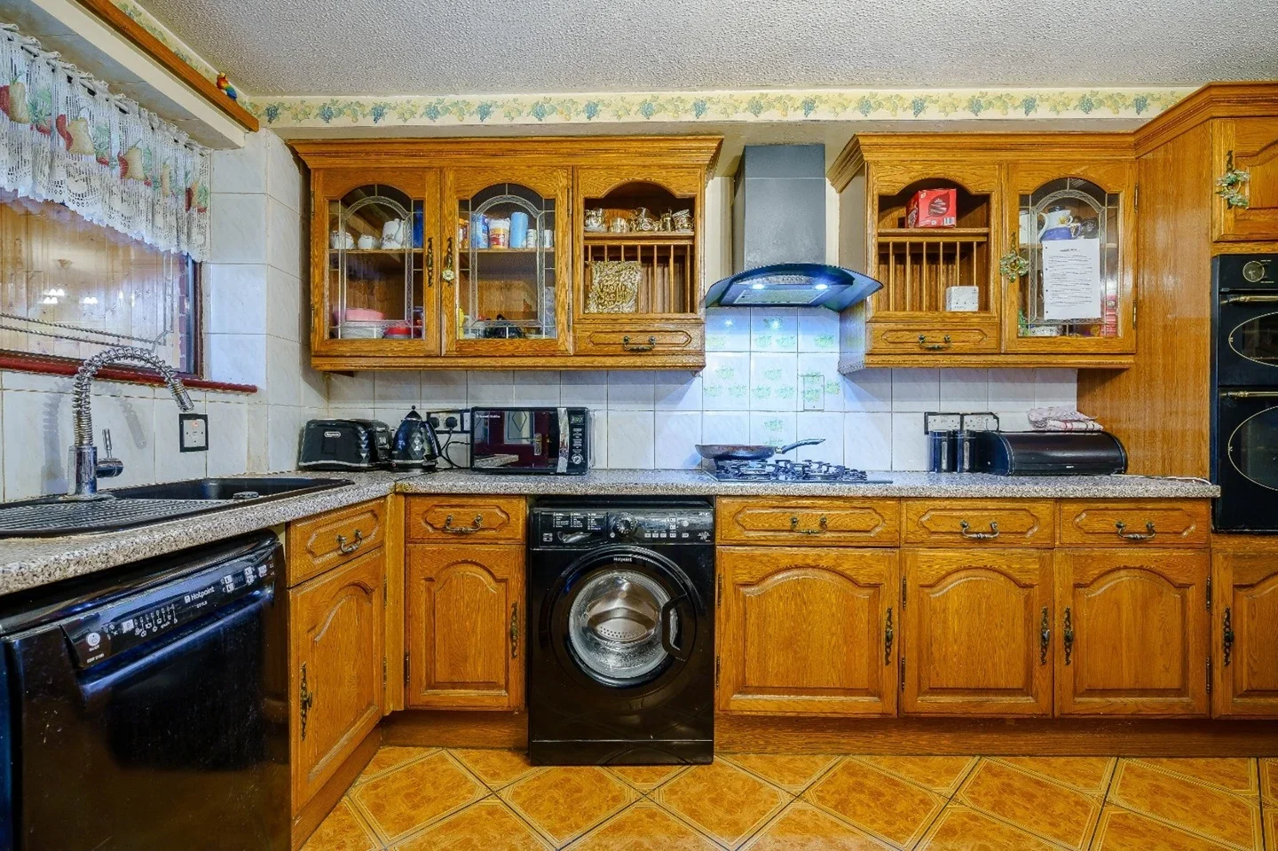 Room Westbury Road in Greater London