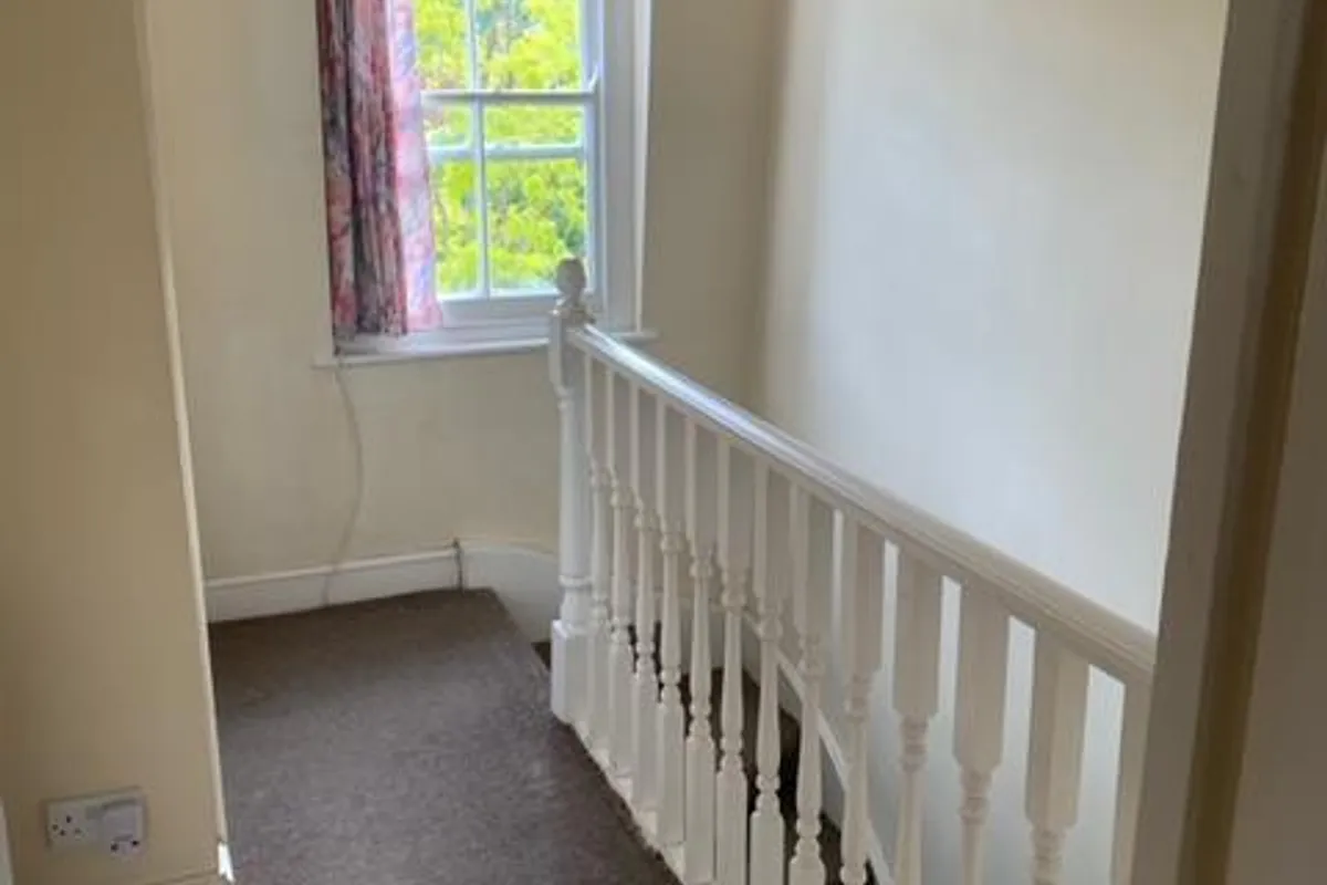 Flat Barclay Road in Greater London