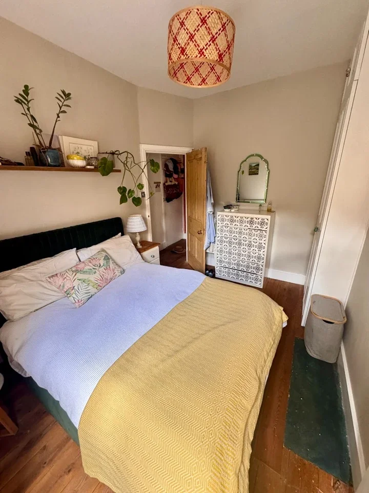 Flat Ulverscroft Road in Greater London