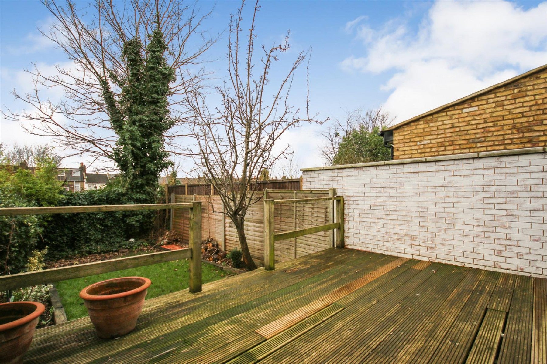 House Bathurst Gardens in Greater London
