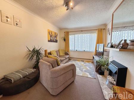 House Regents Park Close in North Kesteven