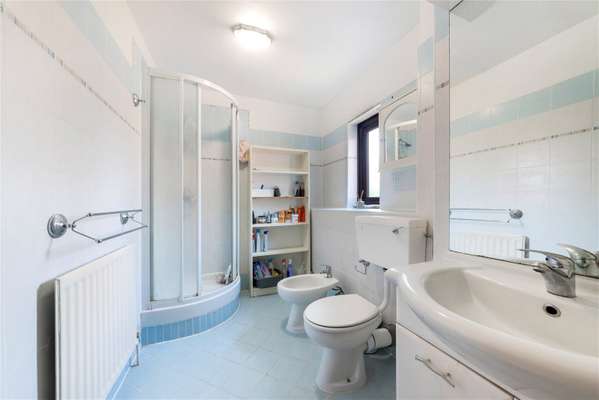 Flat Waveney Close in Greater London