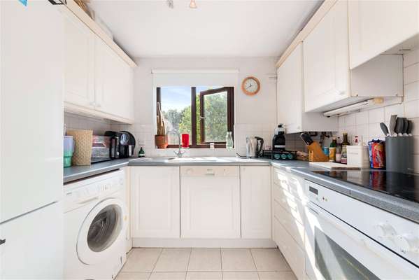 Flat Waveney Close in Greater London