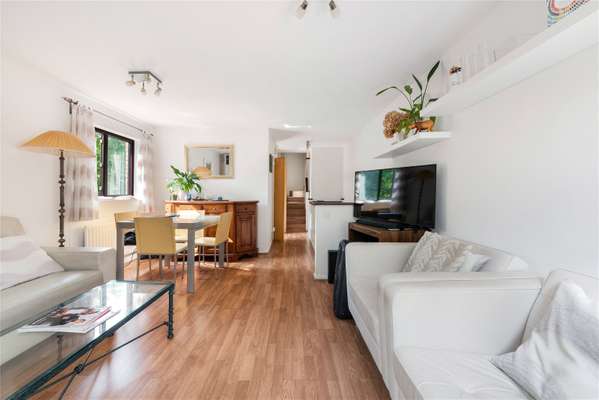 Flat Waveney Close in Greater London
