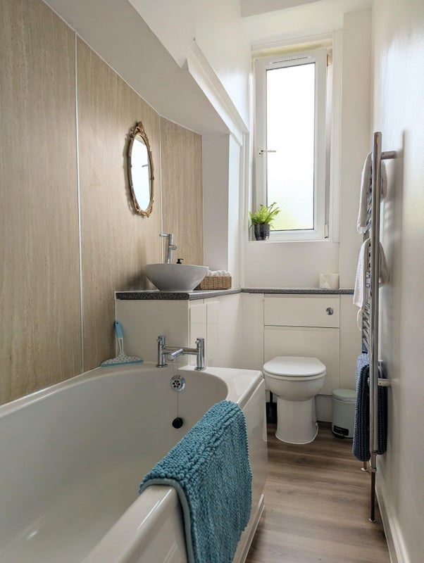 Flat Dalgety Avenue in City of Edinburgh