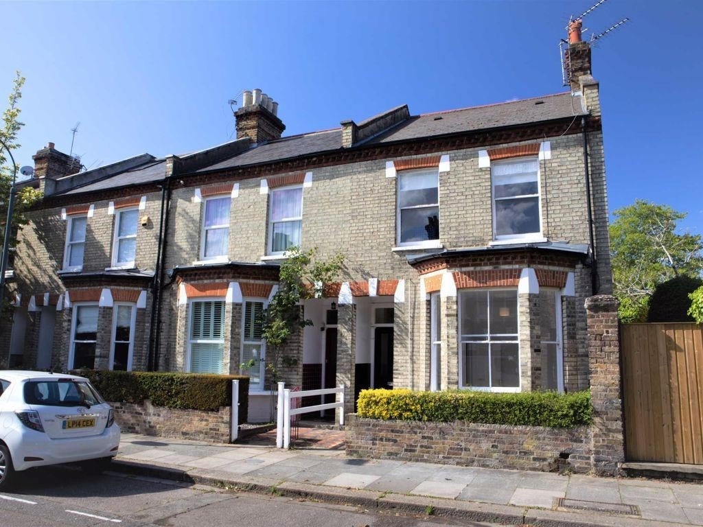 House Great West Road in Greater London