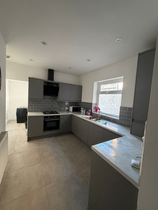 Room Woodbine Street in Liverpool