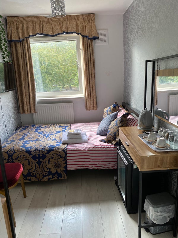 Room Wager Street in Greater London
