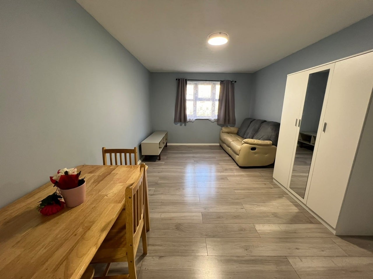 Flat Creighton Road in Greater London