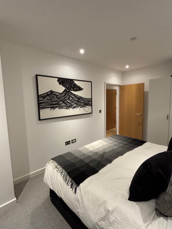 Flat Danson Mews in Greater London