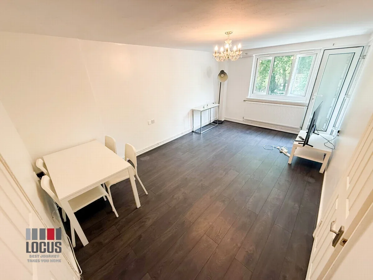 Flat Wesley Close in Greater London