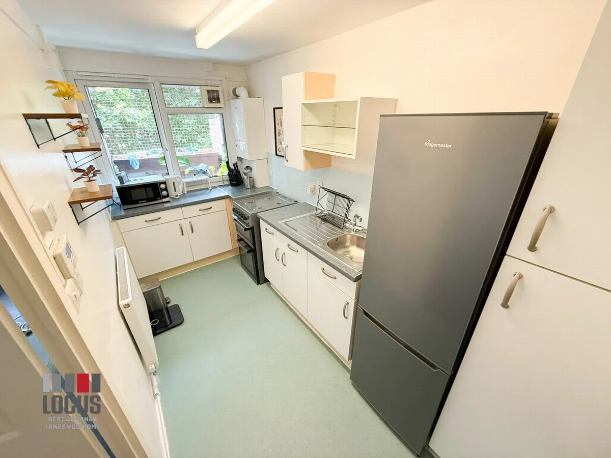 Flat Wesley Close in Greater London