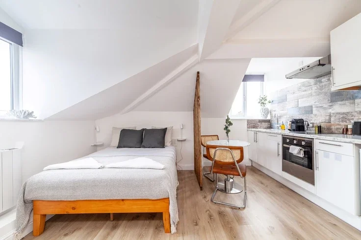 Flat Finsbury Park Road in Greater London