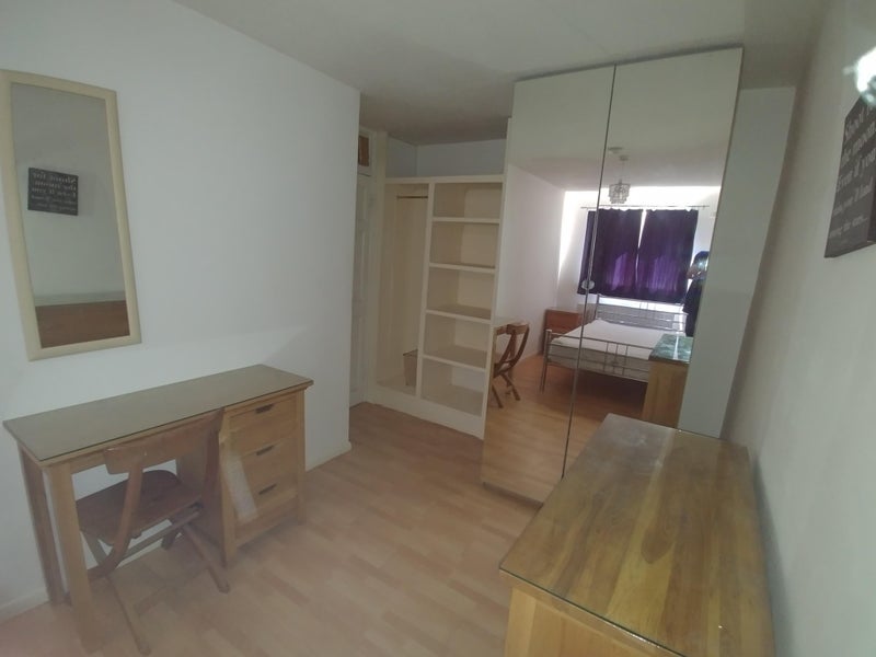 Room Pountney Road in Greater London