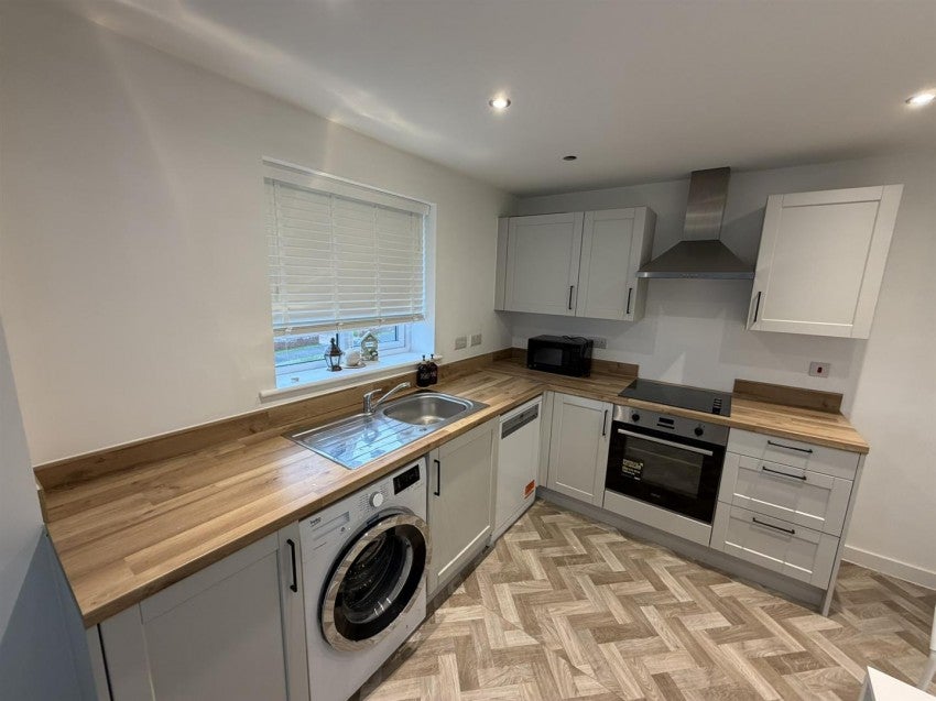 Flat Howley Avenue in Leeds