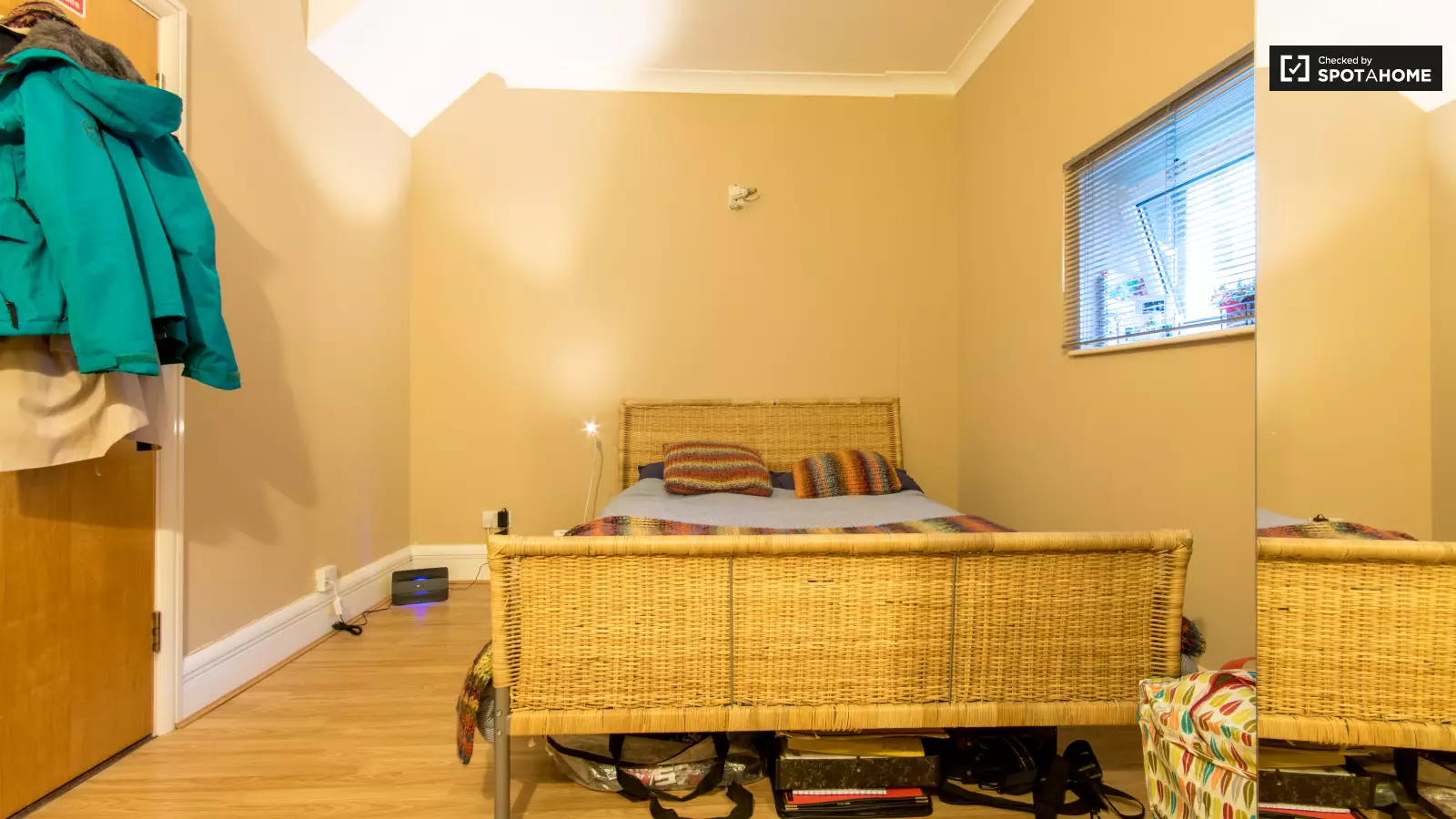 Flat Spa Road in Greater London