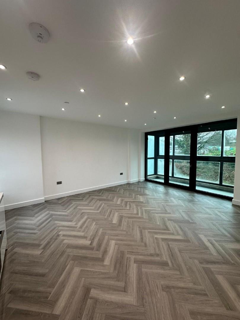 Flat Larkshall Road in Greater London