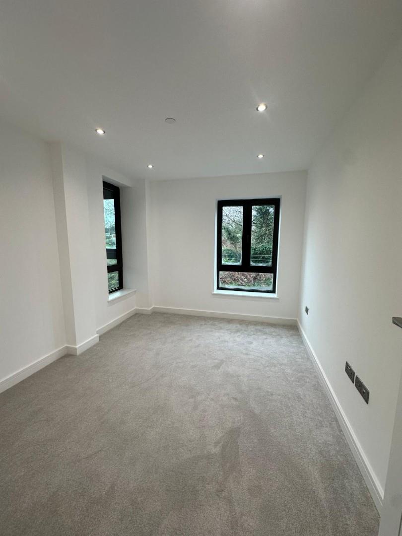 Flat Larkshall Road in Greater London