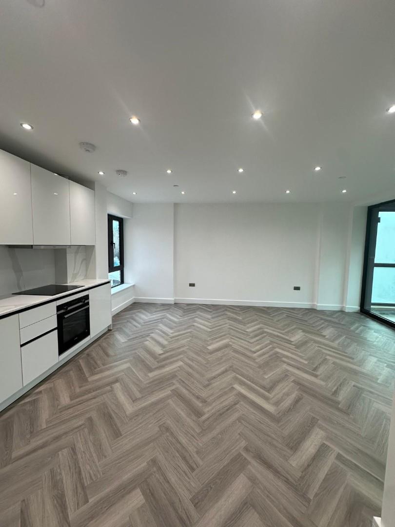 Flat Larkshall Road in Greater London