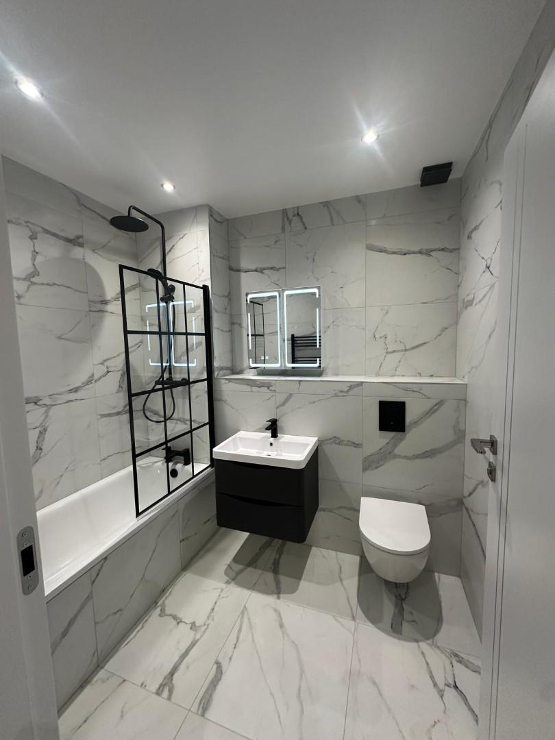Flat Larkshall Road in Greater London