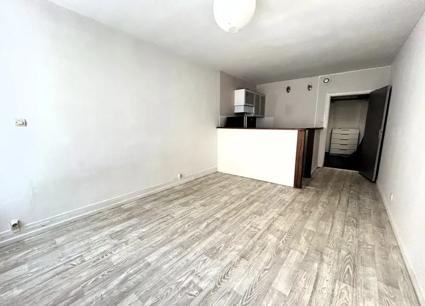 Room Rue du Puits au Verrier in Alençon
