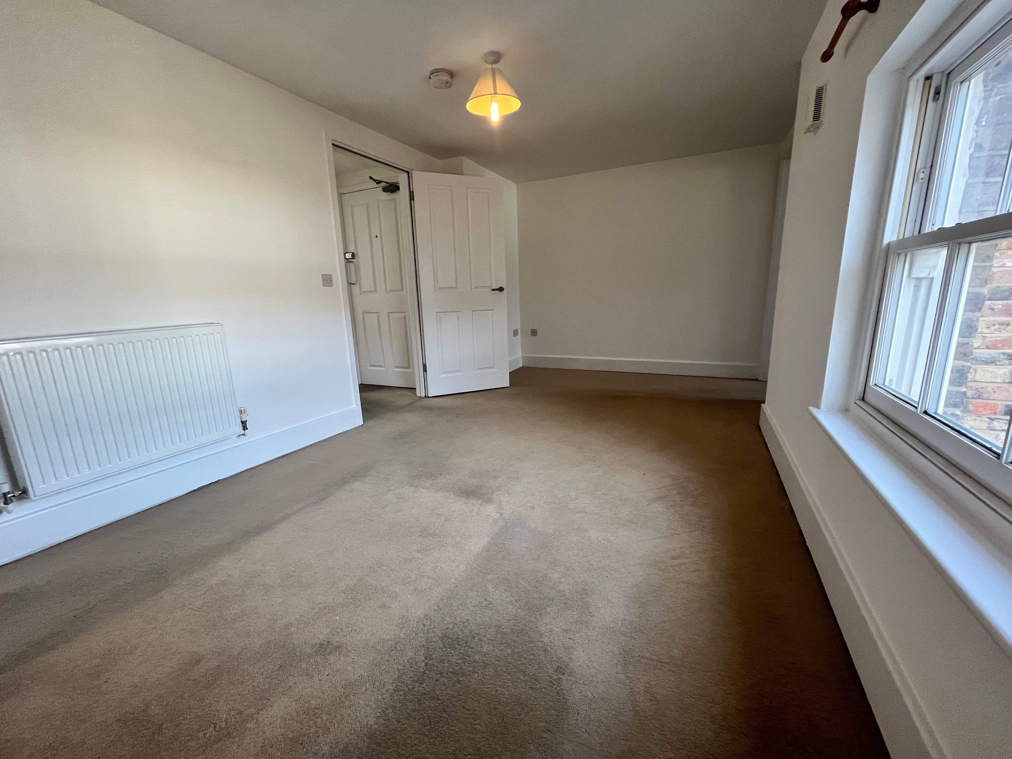 Flat Broomfield Road in Chelmsford