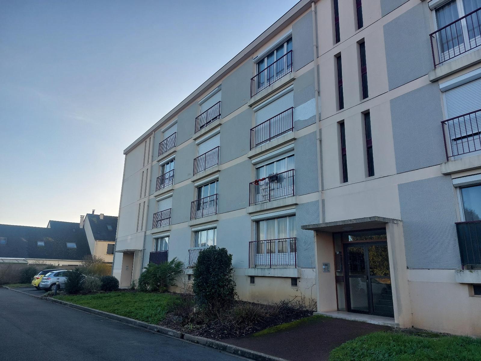 Flat Rue de Maubeuge in Paris