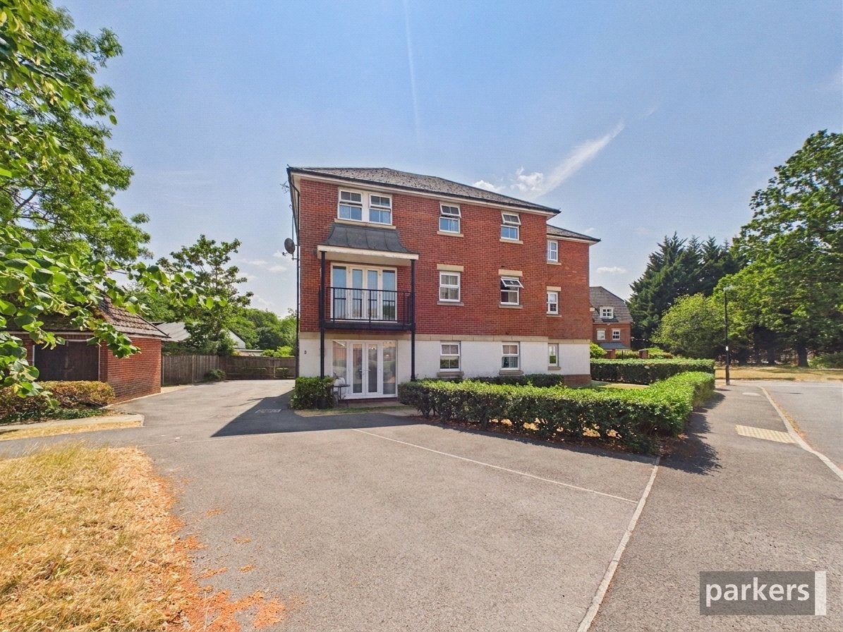 Flat Cirrus Drive in Reading