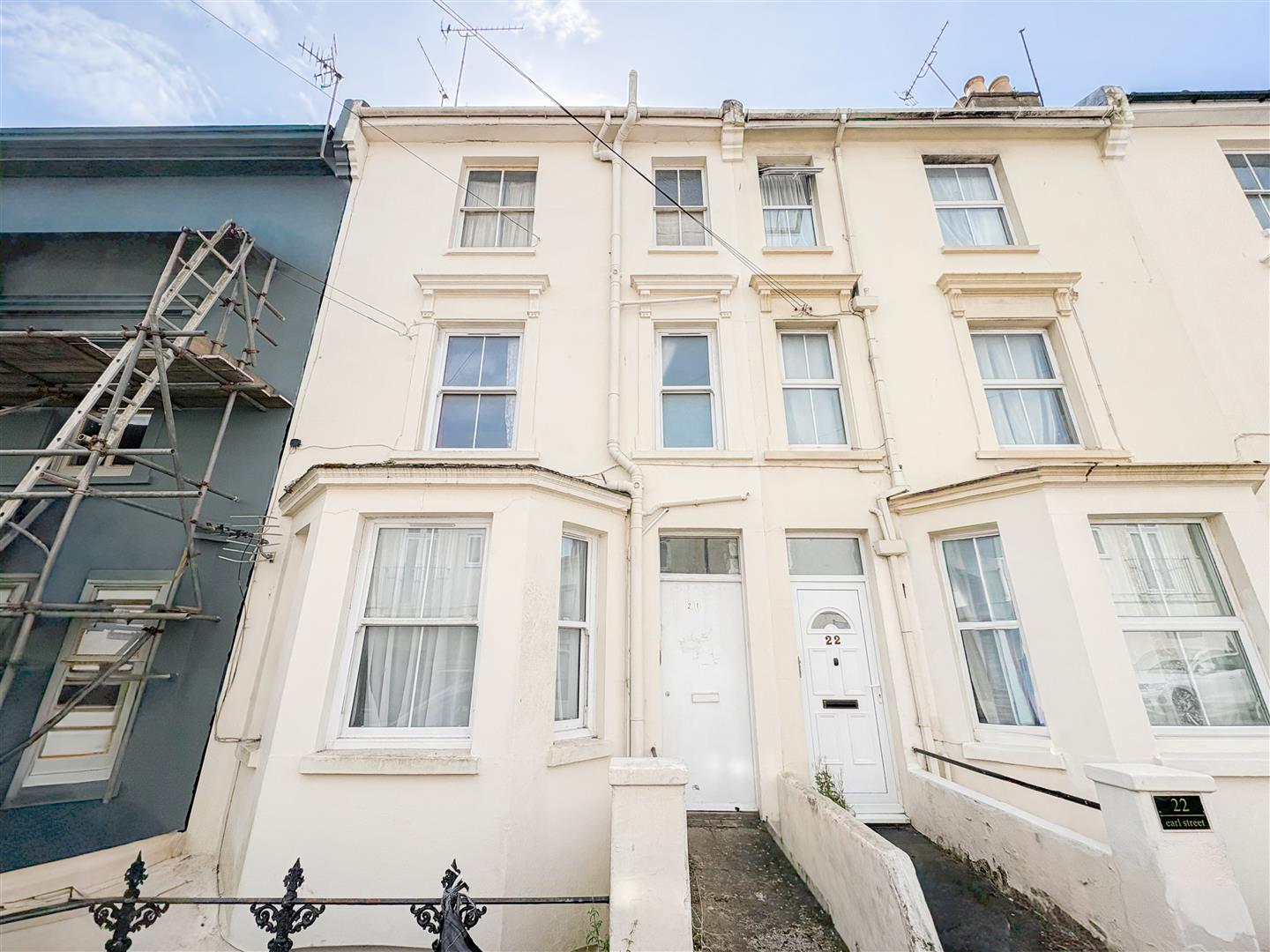 Flat Earl Street in St Leonards