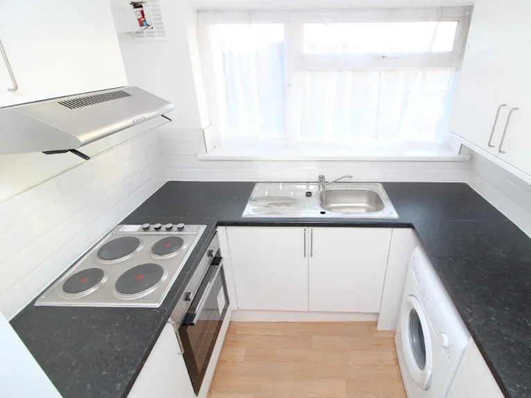 Flat Shinfield Road in Reading