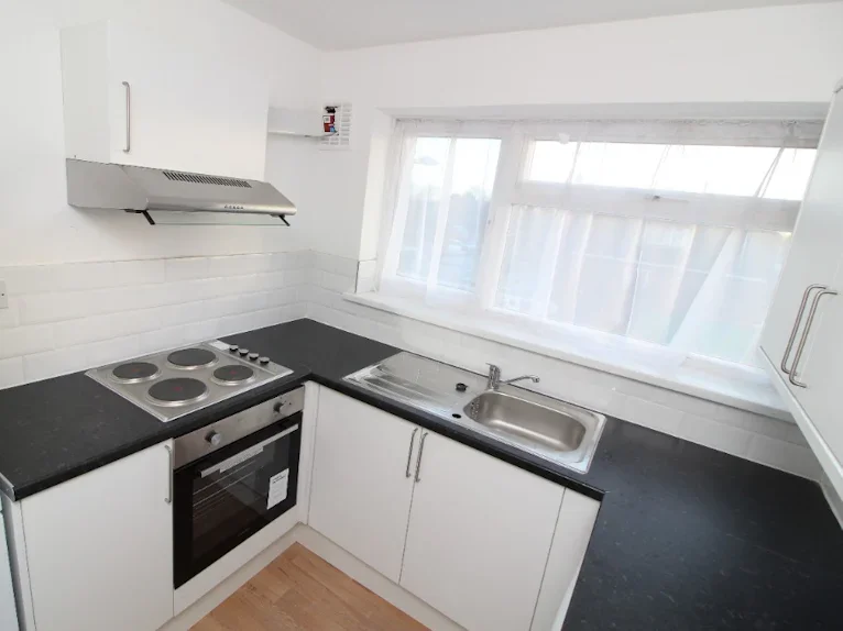 Flat Shinfield Road in Reading