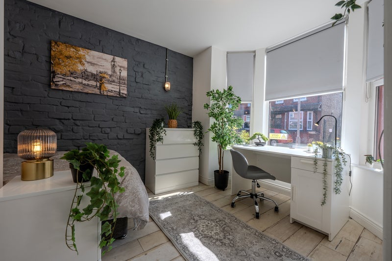 Room Filey Road in Manchester