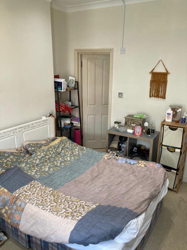 Flat Fieldway Crescent in Greater London