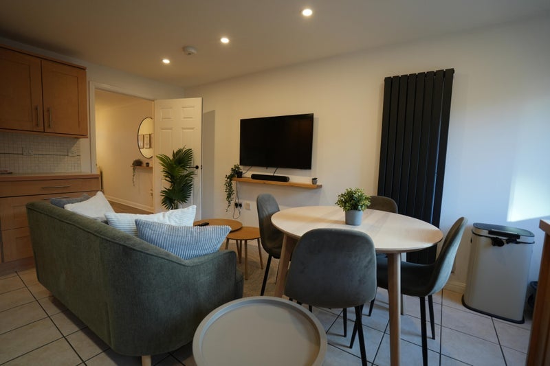 Room Beatrix Place in Bristol