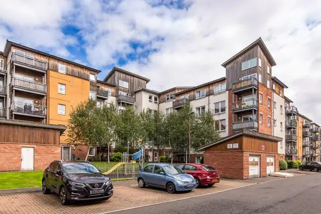 Flat Albion Gardens in City of Edinburgh