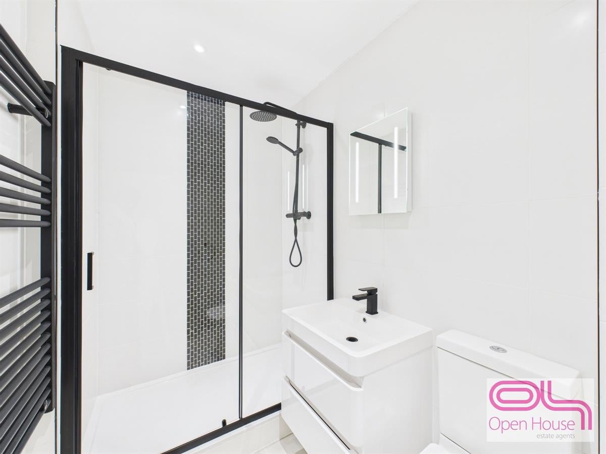 Flat Winckley Square in Preston