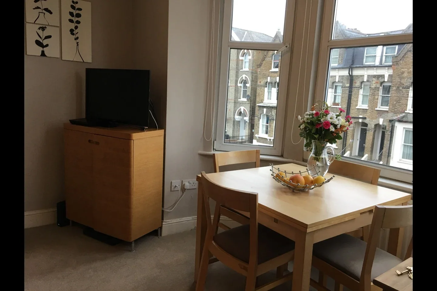 Flat Endlesham Road in Greater London