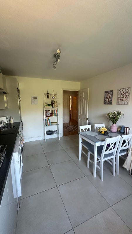 Room Massingberd Way in Greater London