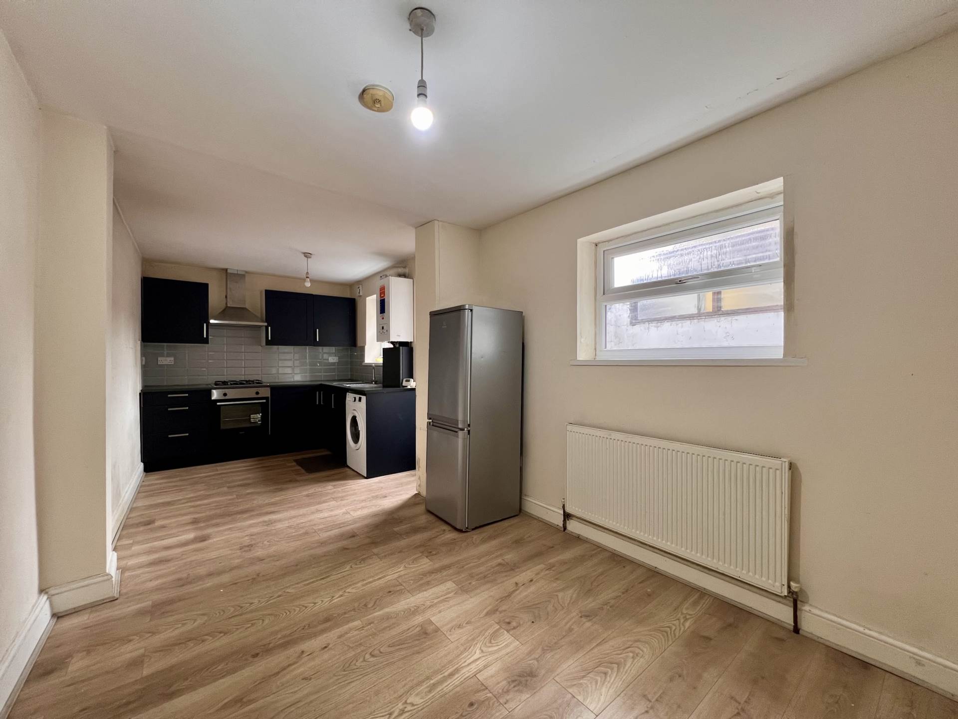 Flat Dersingham Avenue in Greater London