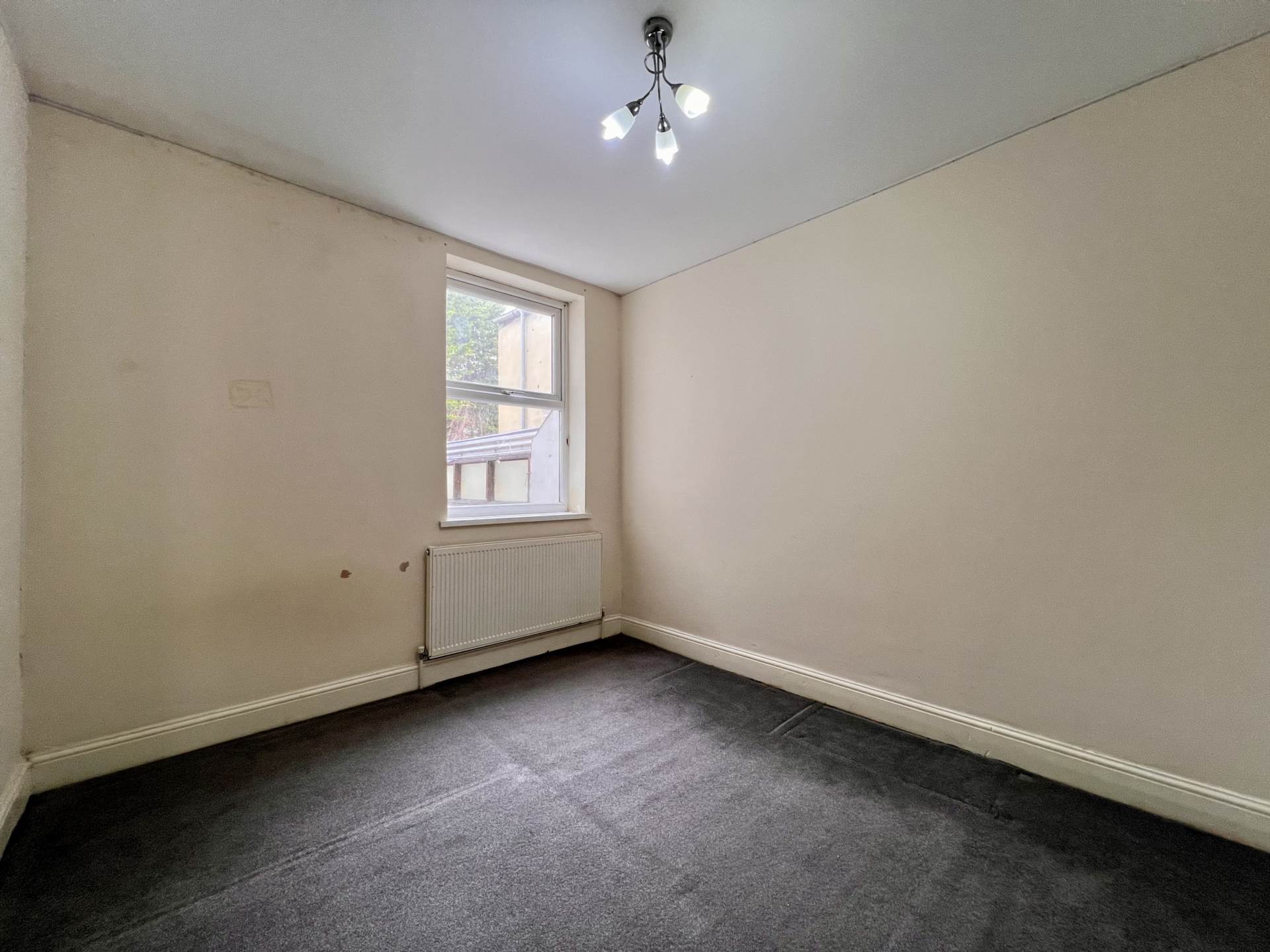 Flat Dersingham Avenue in Greater London