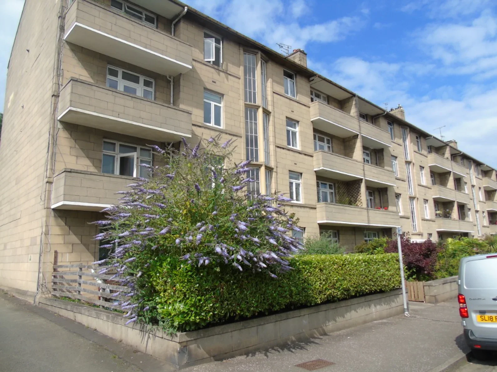 Flat Falcon Road West in City of Edinburgh