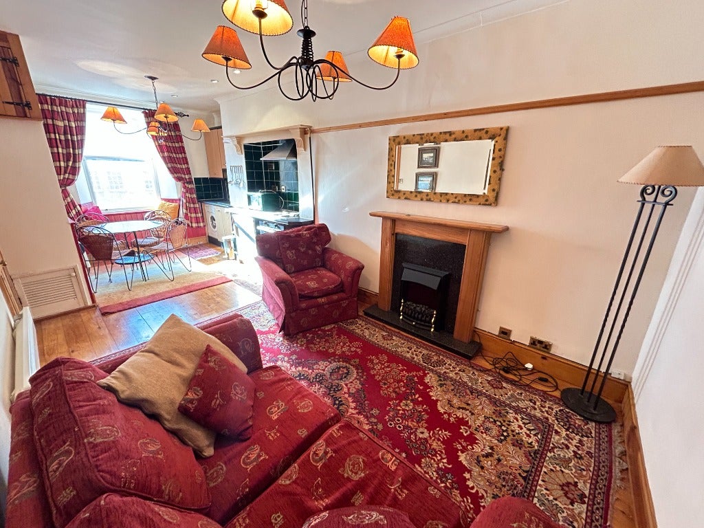 Flat Makars' Court in City of Edinburgh