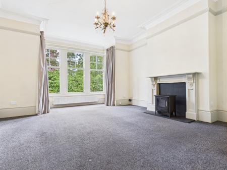Flat Harlow Moor Drive in Harrogate