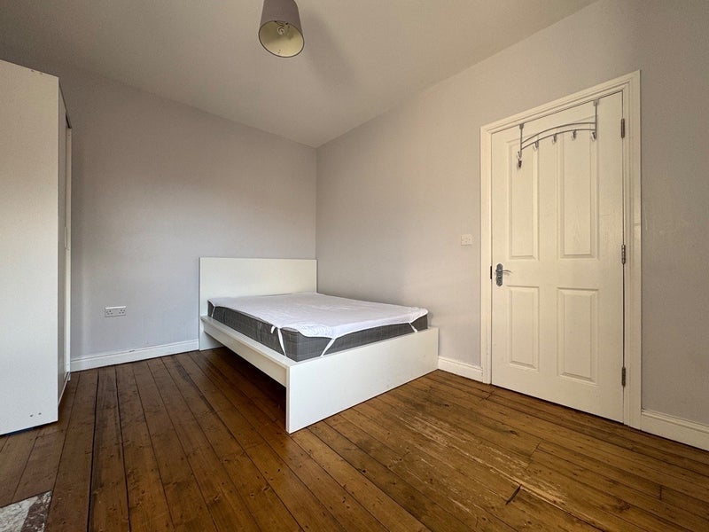Room Colwick Road in Nottingham