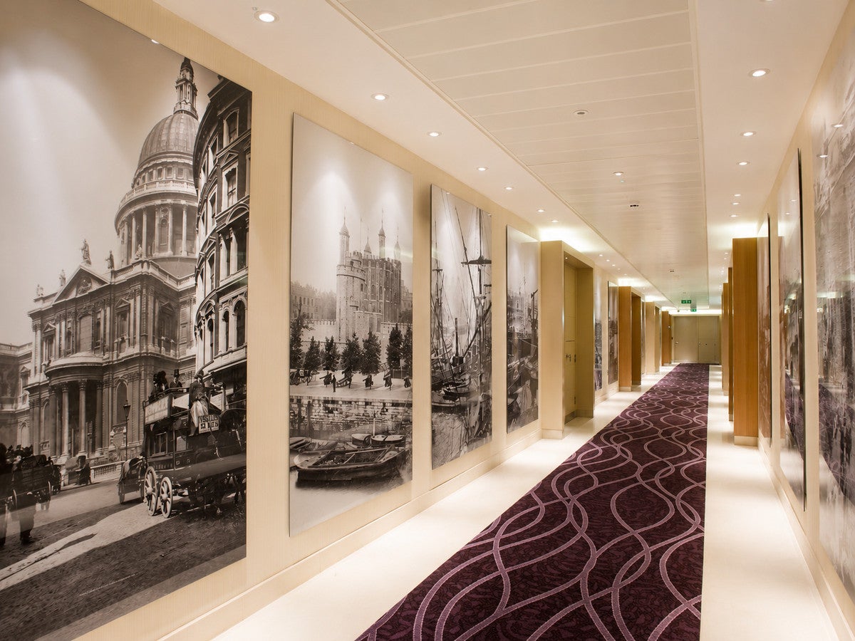 Flat Sugar Quay Walk in City of London