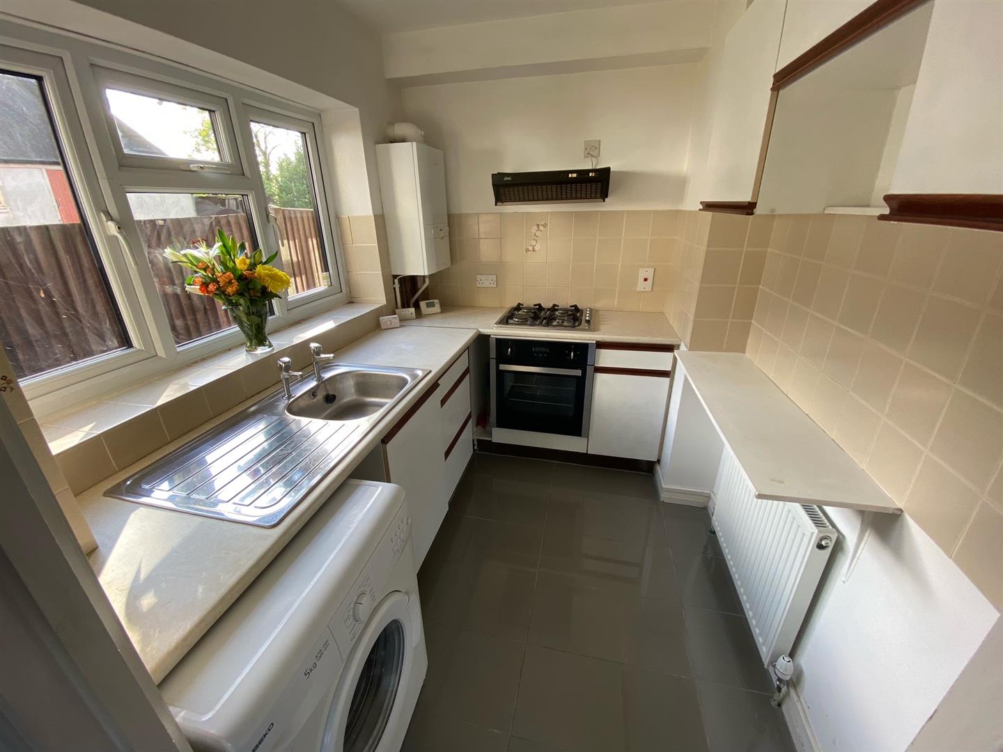 Flat Reverend Close in Greater London